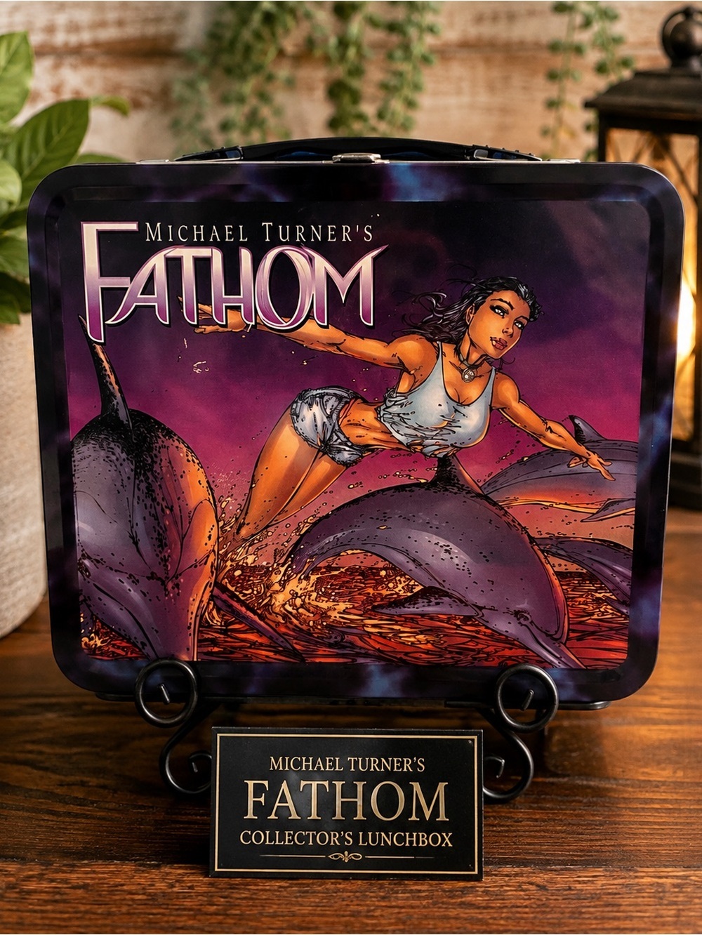 Michael Turner’s Fathom Collectible Metal Lunchbox – Comic Art
